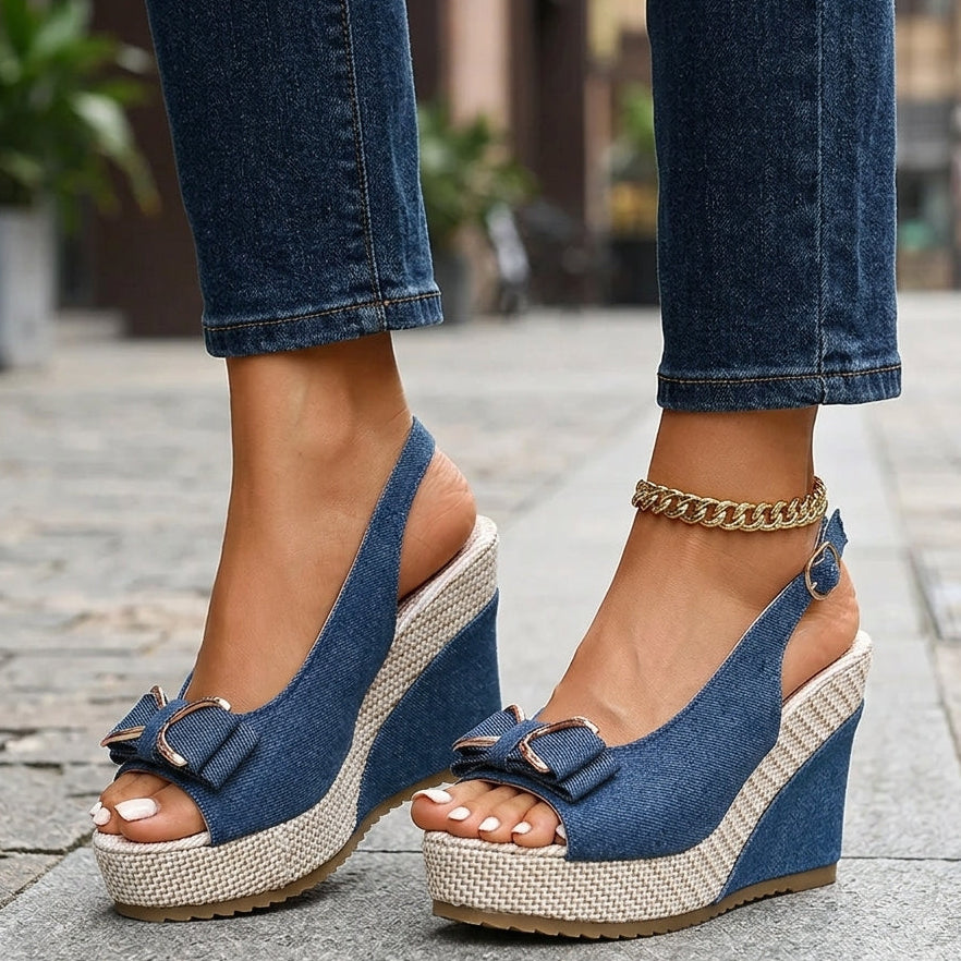 Celeste | Keilsandalen mit Schleife in Denim-Optik