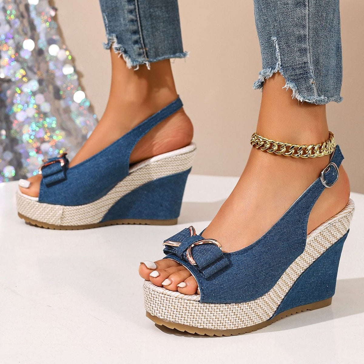 Celeste | Keilsandalen mit Schleife in Denim-Optik