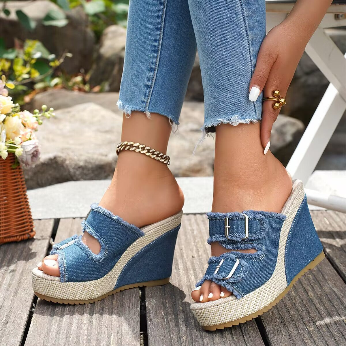 Elara | Keilsandalen in Denim-Optik