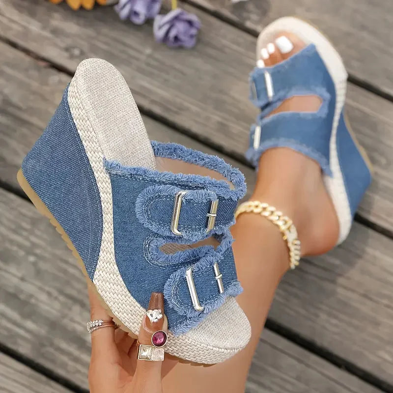 Elara | Keilsandalen in Denim-Optik