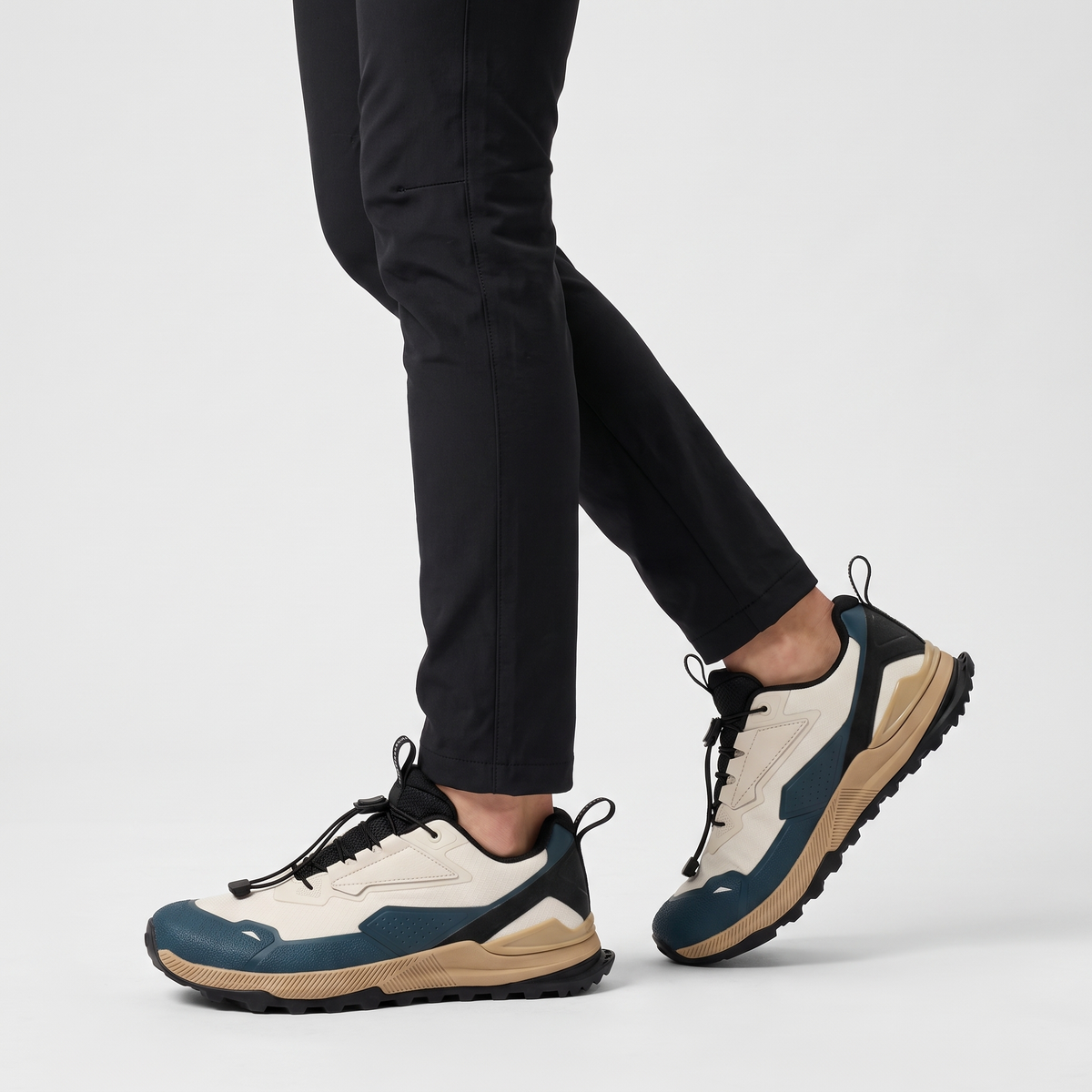 QuickGrip Wanderschuh am Fuß, Damen