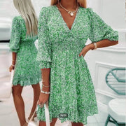June | Schönes Kleid