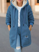 KRISTA | Figurschmeichelnde Teddyjacke mit Kapuze