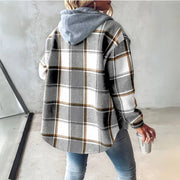 Sara | Kuschelige Knopfjacke
