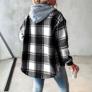 Sara | Kuschelige Knopfjacke