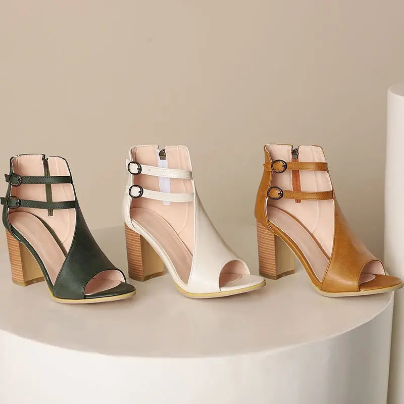 Ava | Peeptoe-Pumps mit Blockabsatz