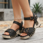 Scarlet | Keilsandalen